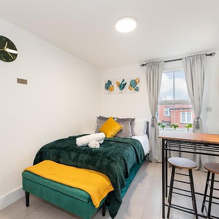 Small And Trendy Studio 3B Londen Buitenkant foto